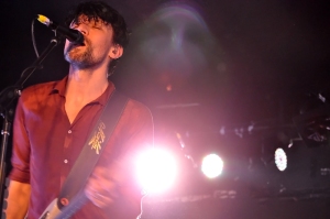 Paul Dempsey sings at Ferntree Gully Hotel